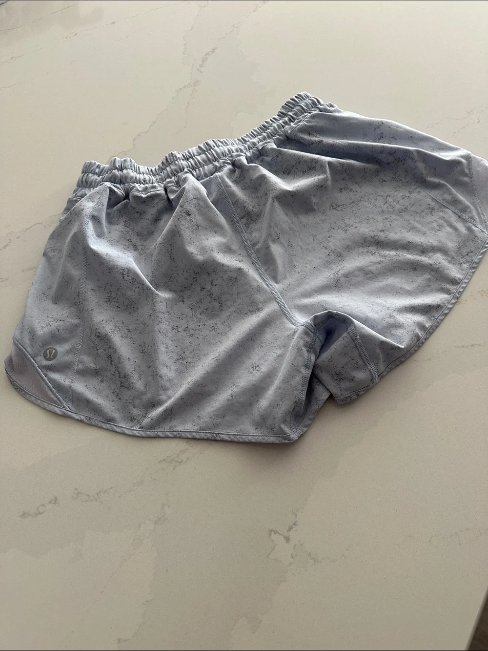 Lululemon Hotty Hot Low-Rise Short 4" Gravel Dust Pastel Blue Size 8 - Picture 1 of 6